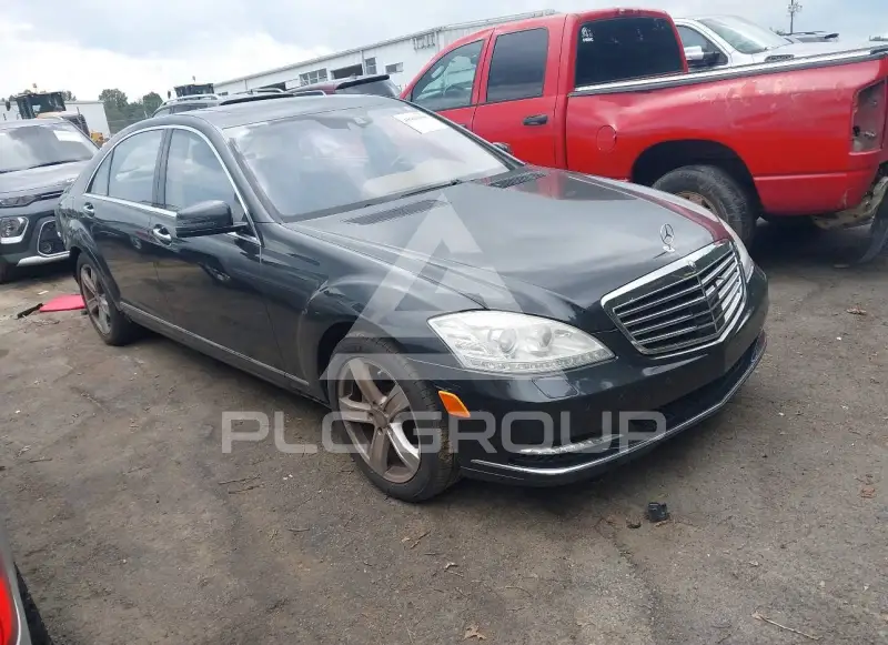 2011 Mercedes Benz S 550 фото