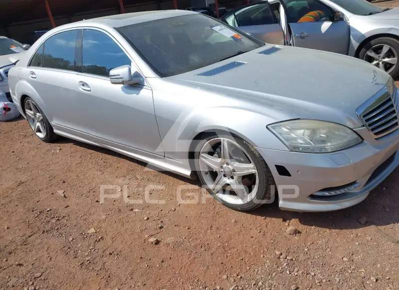 2011 Mercedes Benz S 550 фото
