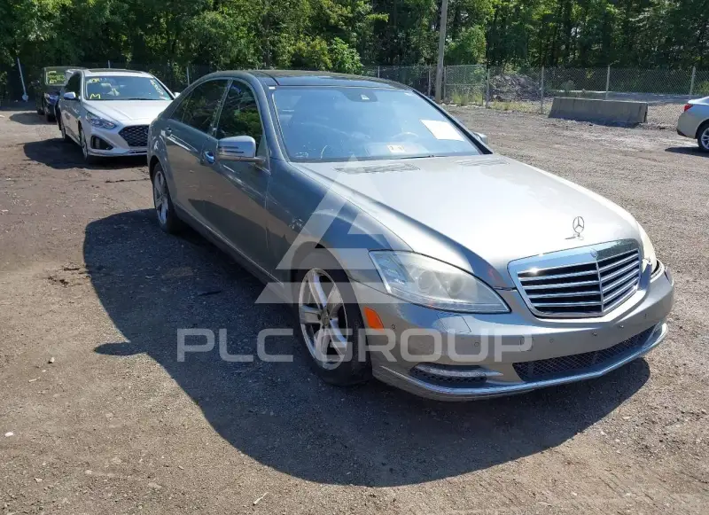 2011 Mercedes Benz S 550 фото