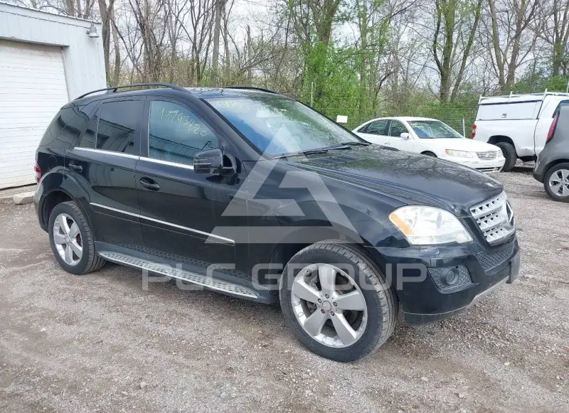 2011 Mercedes Benz ML 350 фото