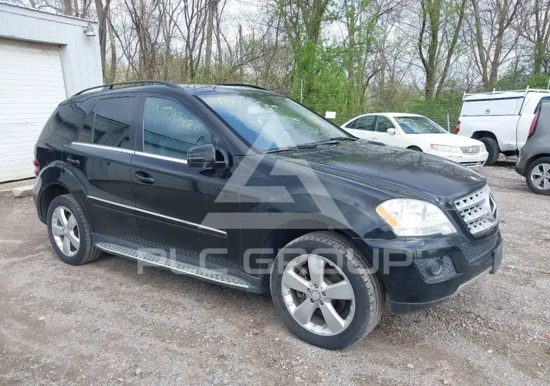 2011 Mercedes Benz ML 350 фото