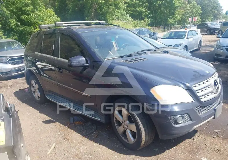 2011 Mercedes Benz ML 350 photo