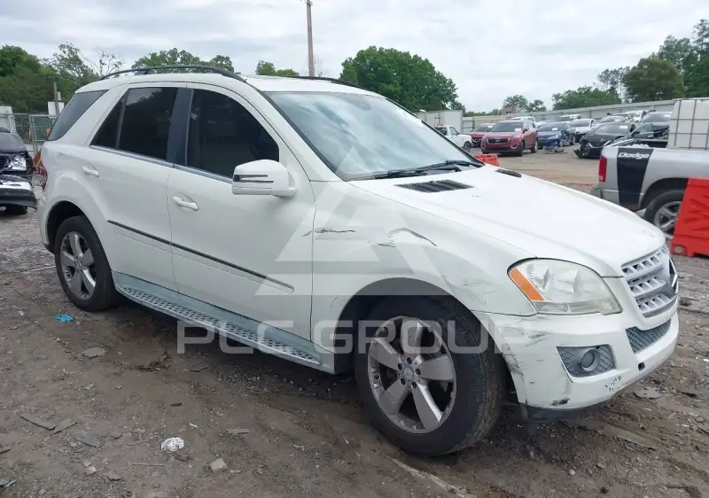2011 Mercedes Benz ML 350 photo