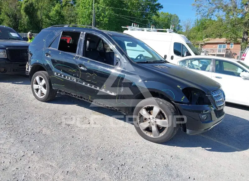 2011 Mercedes Benz ML 350 фото