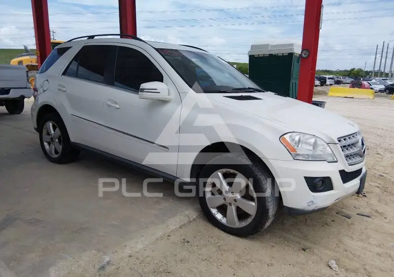 2011 Mercedes Benz ML 350 photo