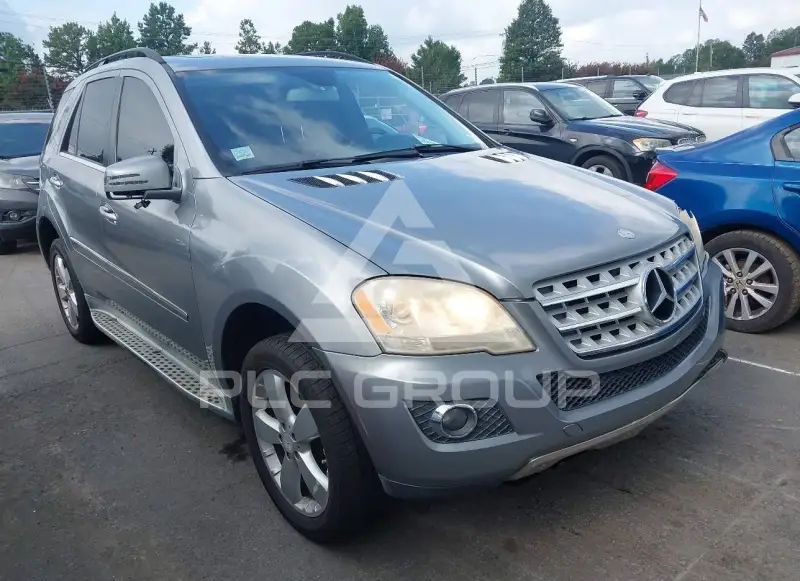 2011 Mercedes Benz ML 350 photo