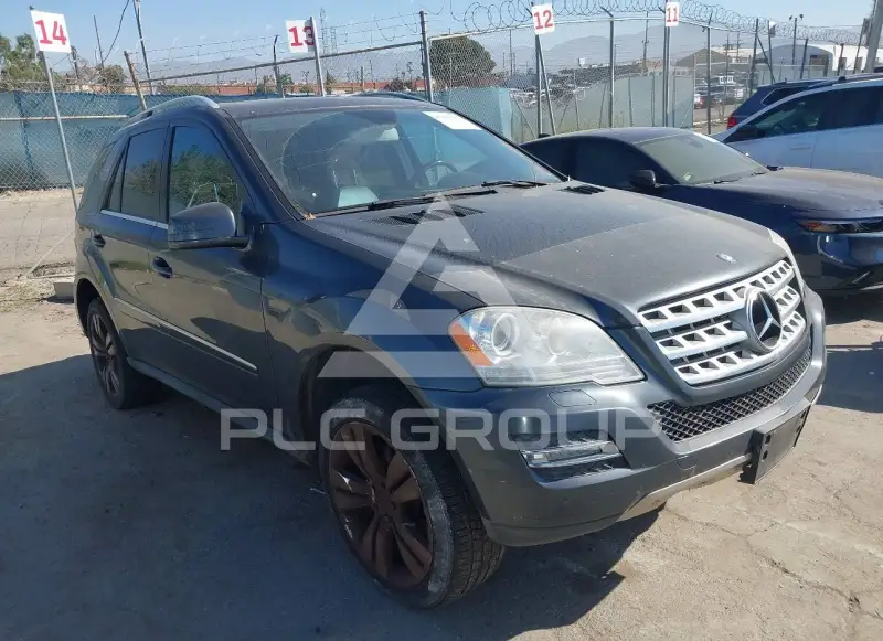 2011 Mercedes Benz ML 350 photo