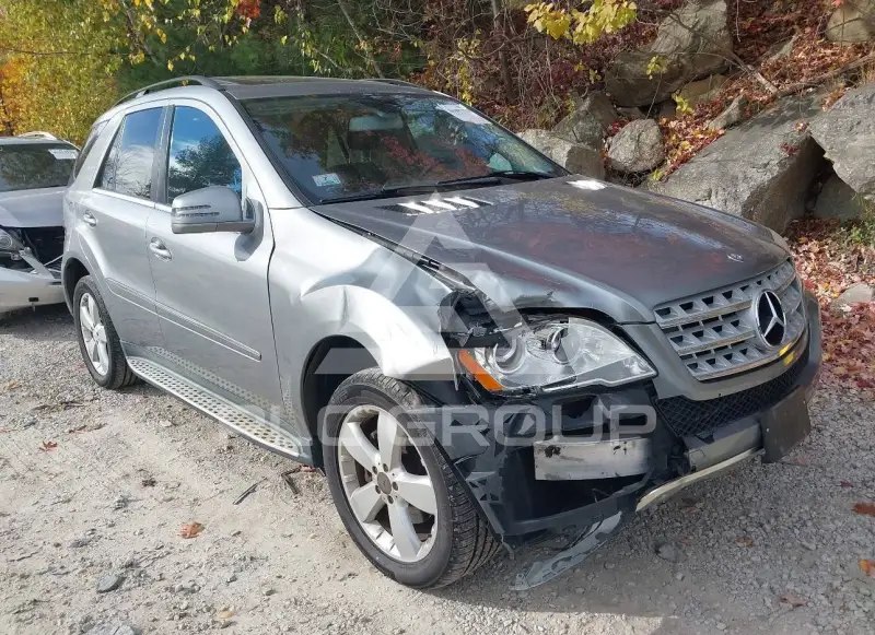 2011 Mercedes Benz ML 350 photo