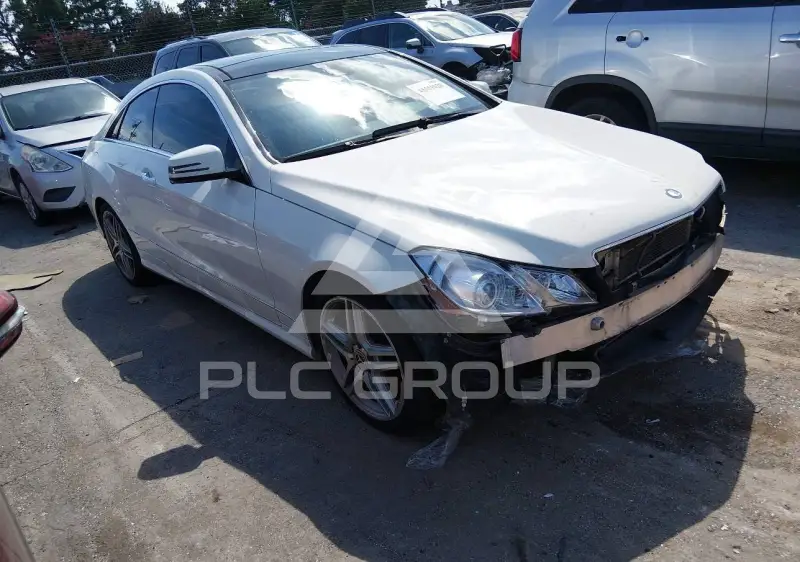 2011 Mercedes Benz E 550 фото