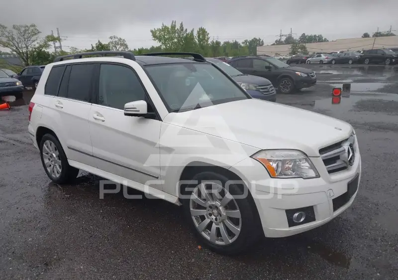 2011 Mercedes Benz GLK 350 photo