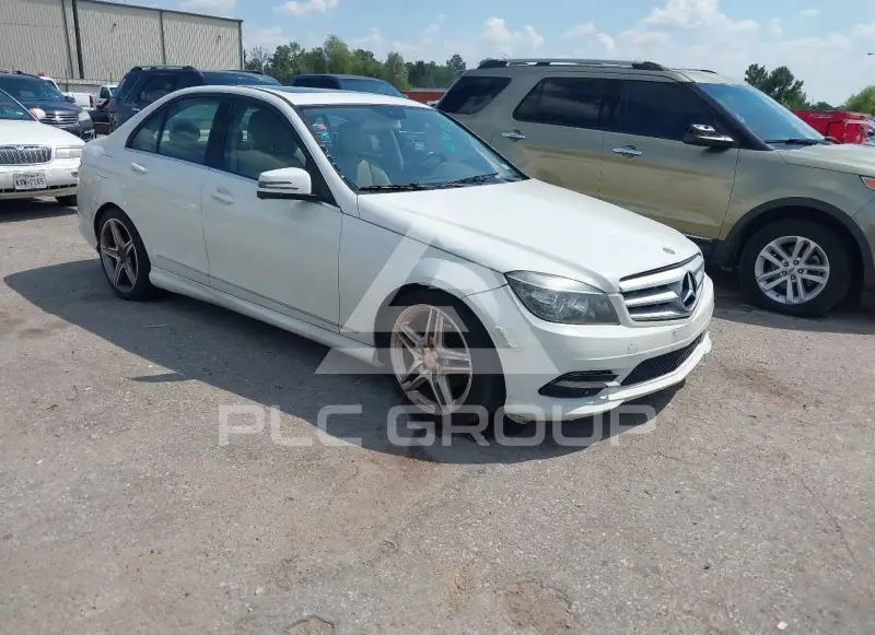 2011 Mercedes Benz C-Class фото