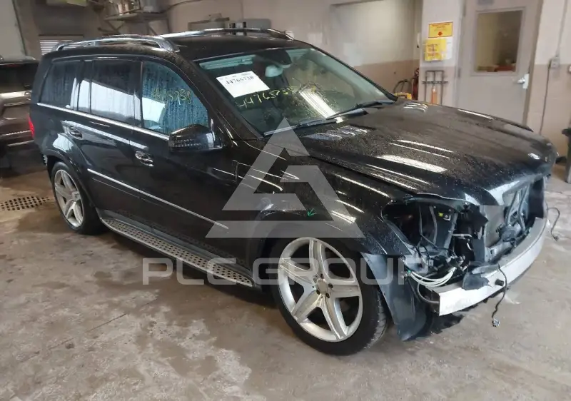 2011 Mercedes Benz GL 550 photo