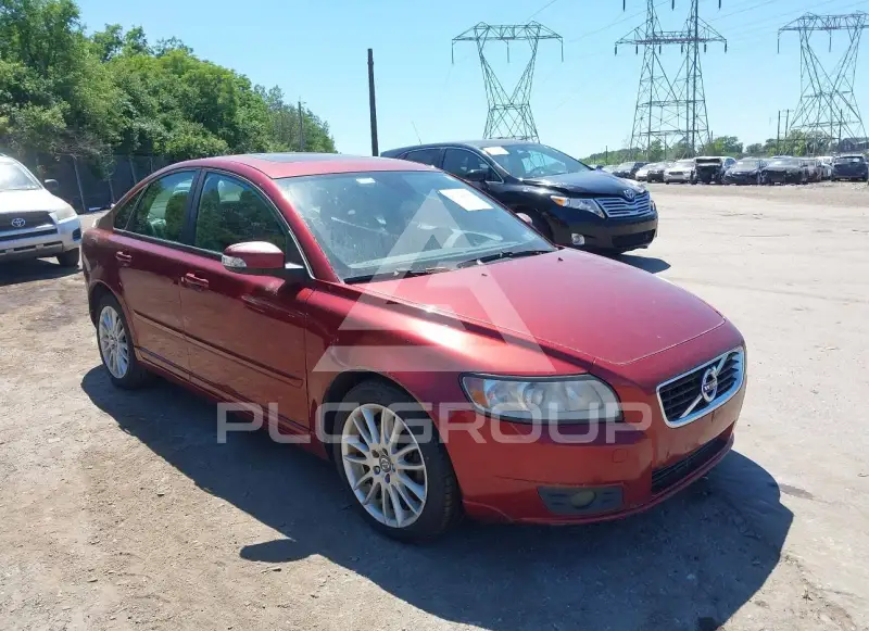 2011 Volvo S40 фото