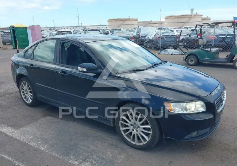 2011 Volvo S40 фото