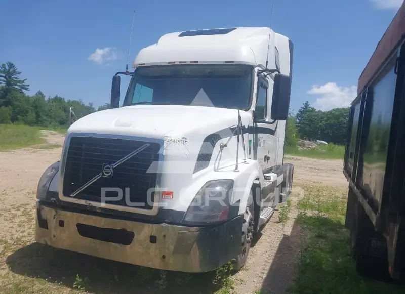2011 Volvo VNL photo