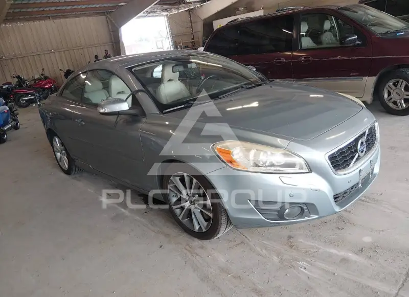 2011 Volvo C70 photo