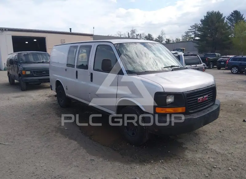 2011 GMC SAVANA photo