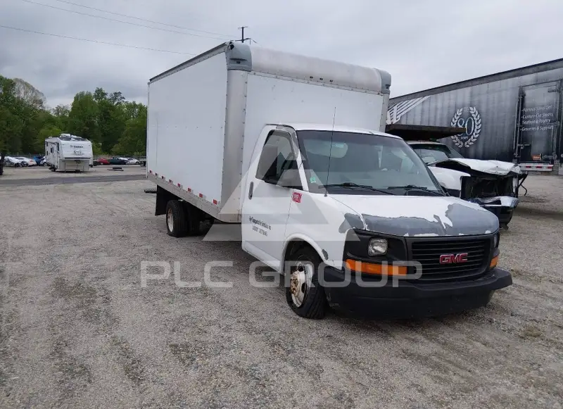 2011 GMC Savana photo