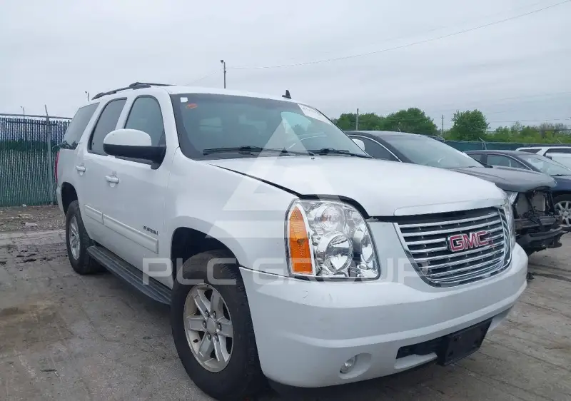 2011 GMC YUKON фото
