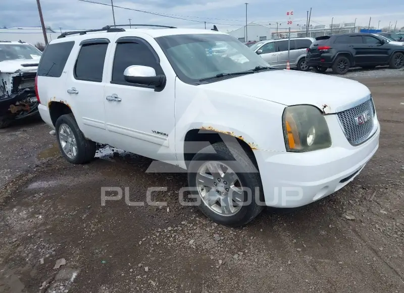 2011 GMC YUKON фото