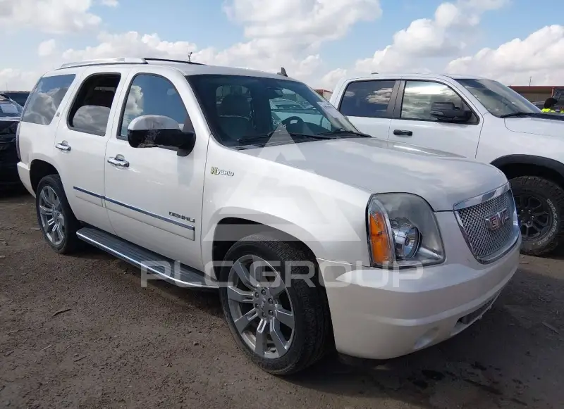 2011 GMC YUKON фото