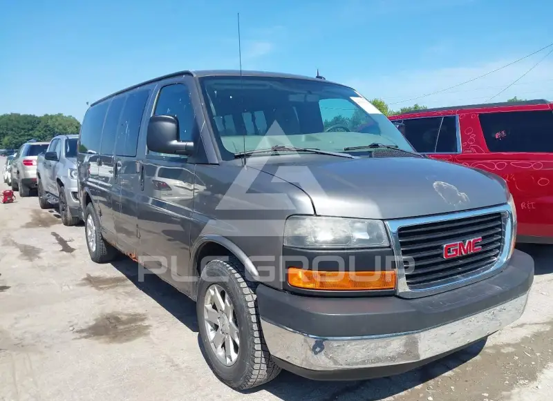 2011 GMC SAVANA photo