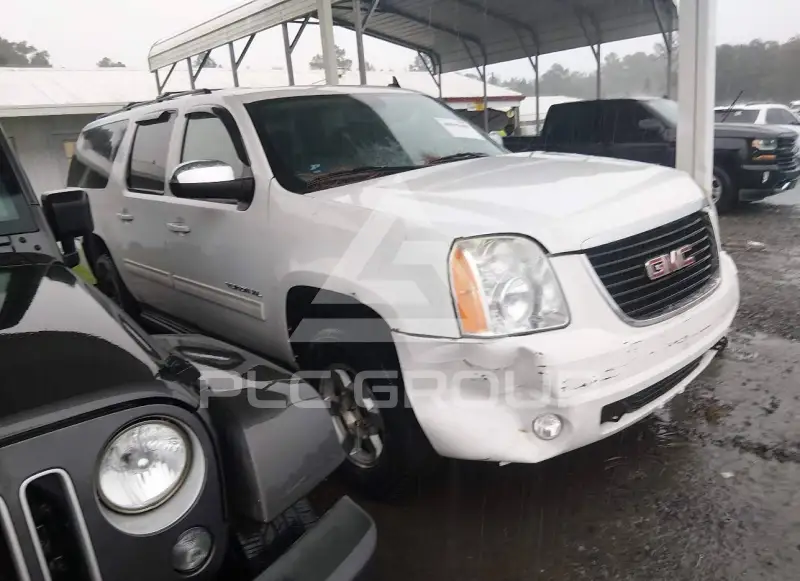 2011 GMC YUKON photo