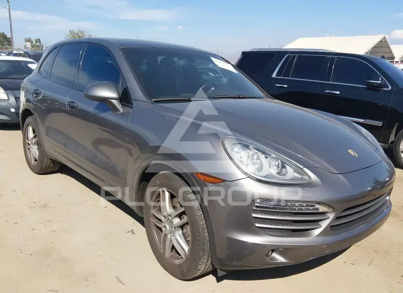 2011 Porsche Cayenne photo