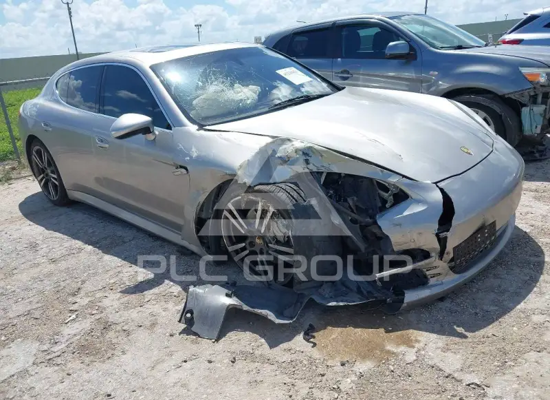 2011 Porsche Panamera photo