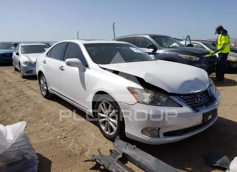 2011 Lexus ES350 photo