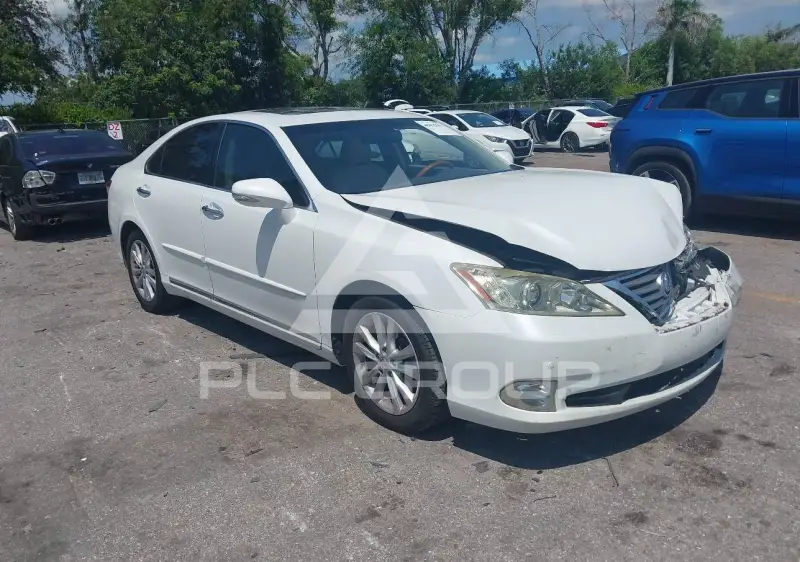 2011 Lexus ES350 photo