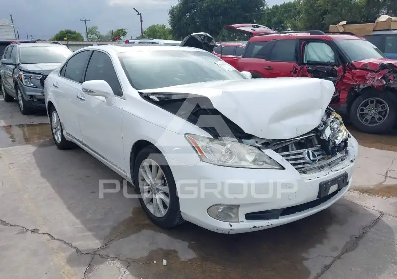 2011 Lexus ES350 photo