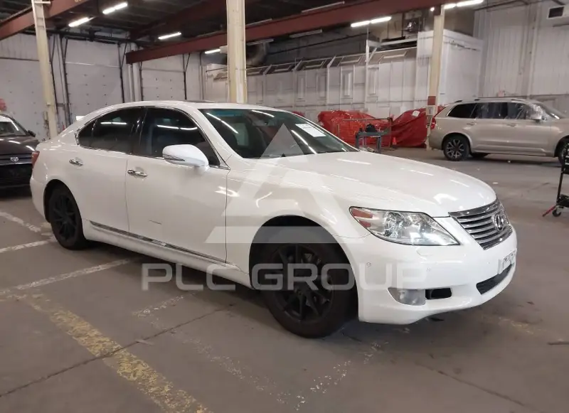 2011 Lexus LS460 photo