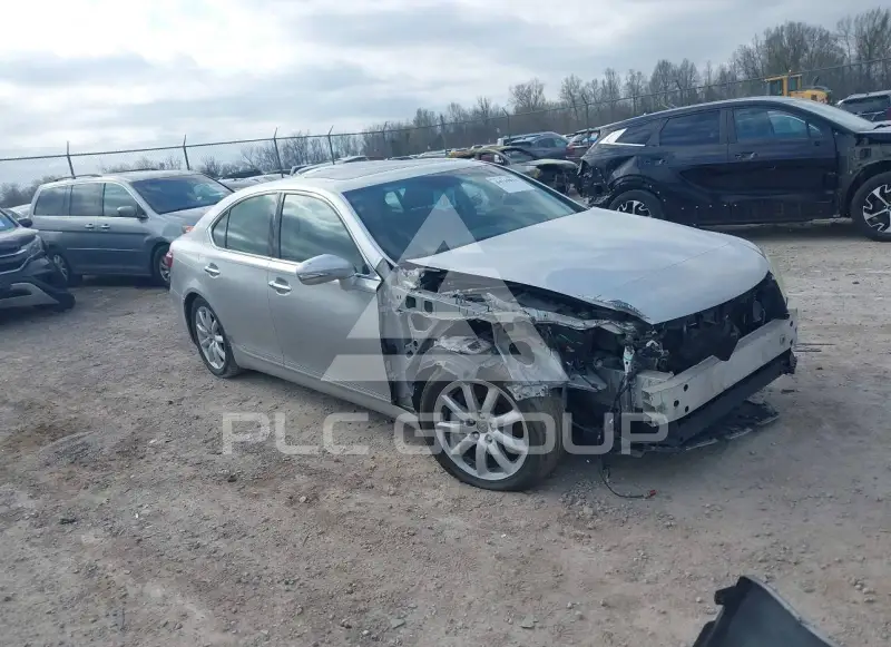 2011 Lexus LS460 photo
