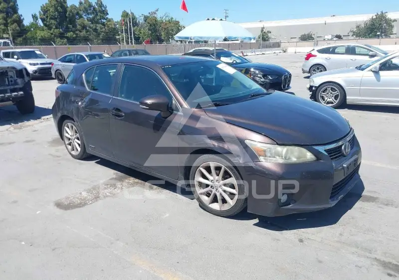 2011 Lexus CT200 photo
