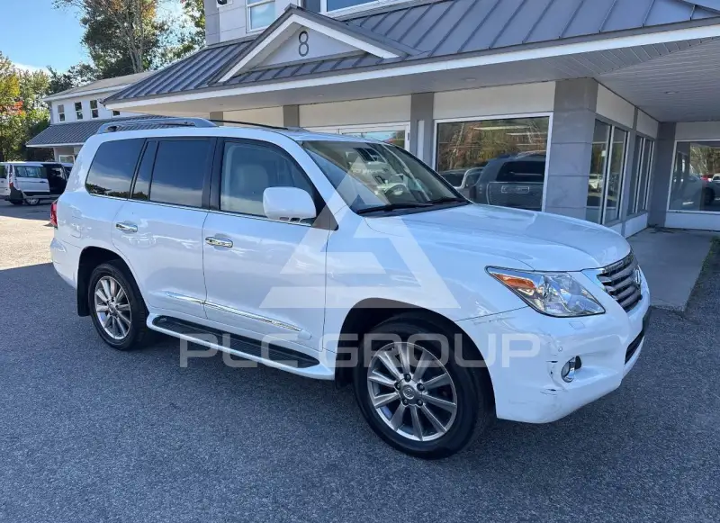 2011 Lexus LX570 photo