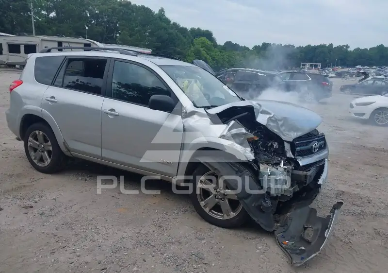 2011 Toyota RAV4 photo