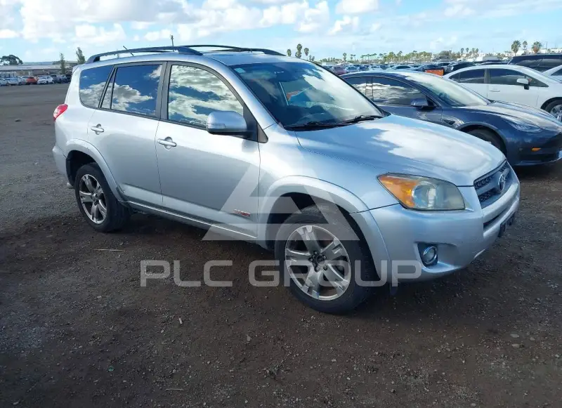 2011 Toyota RAV4 photo
