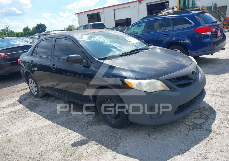 2011 Toyota COROLLA фото