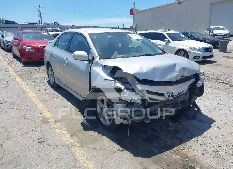 2011 Toyota COROLLA фото