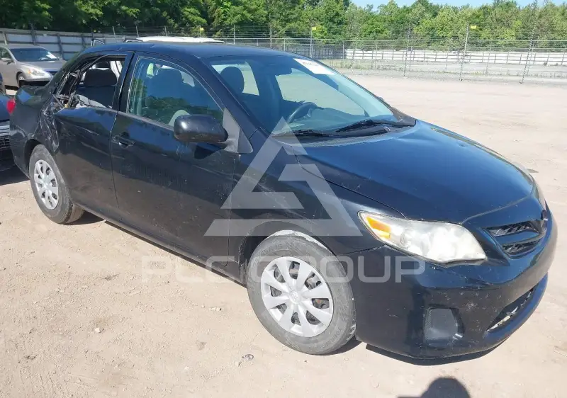 2011 Toyota COROLLA фото