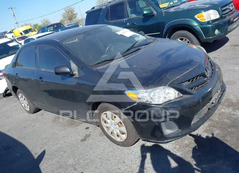 2011 Toyota COROLLA фото