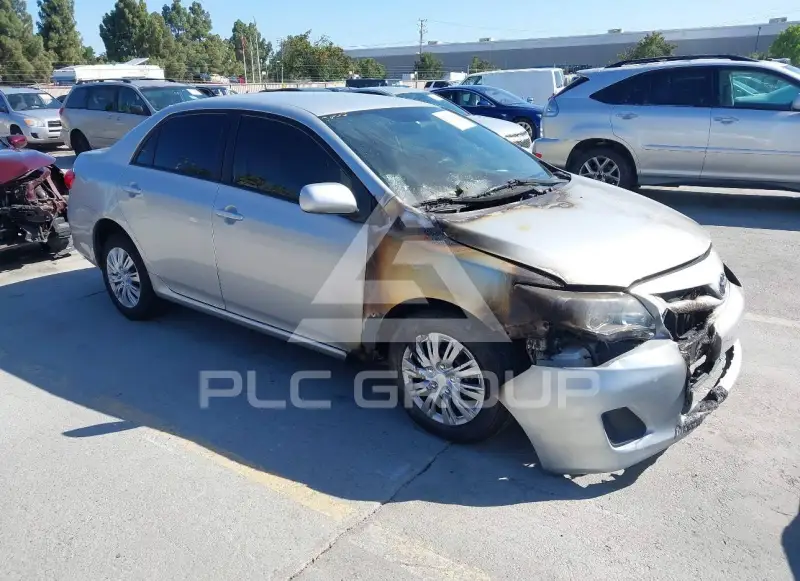 2011 Toyota COROLLA фото