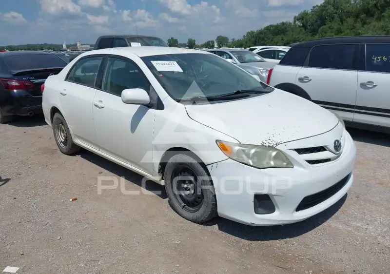2011 Toyota COROLLA фото