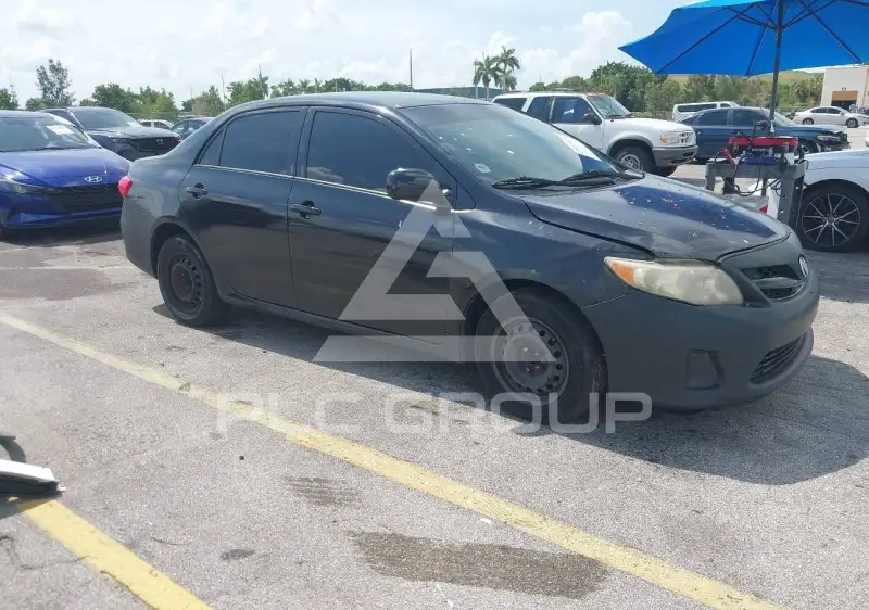 2011 Toyota COROLLA фото