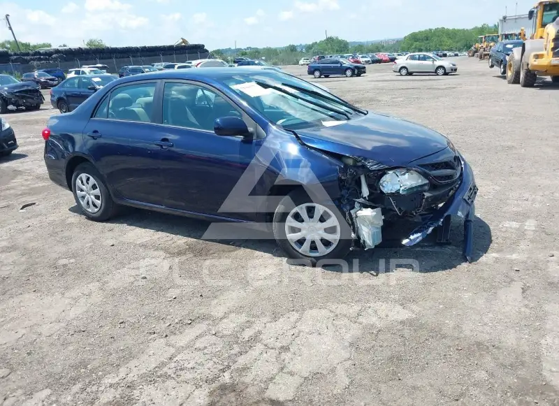 2011 Toyota COROLLA фото