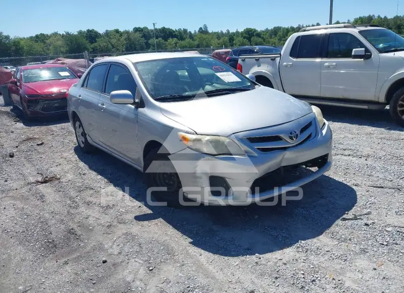 2011 Toyota COROLLA фото