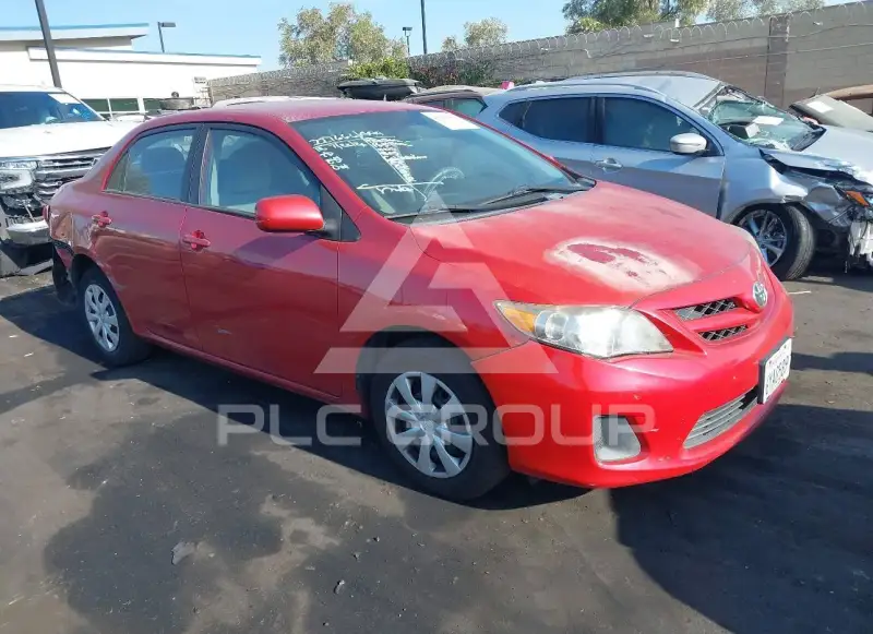 2011 Toyota COROLLA фото