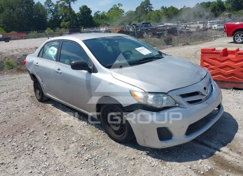 2011 Toyota COROLLA фото
