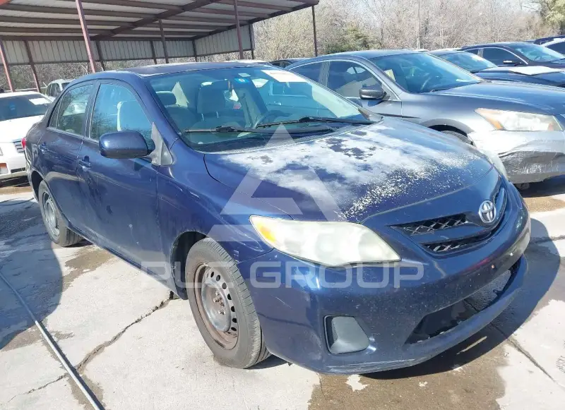 2011 Toyota COROLLA фото